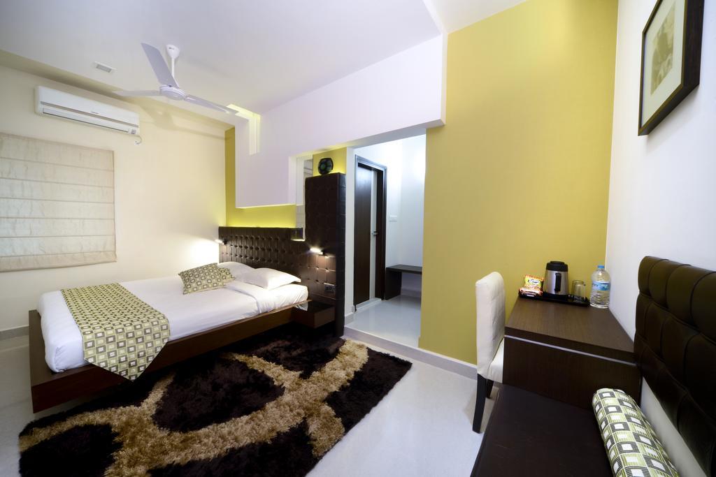 Hotel Serenity La Vista Hajdarábád Exteriér fotografie